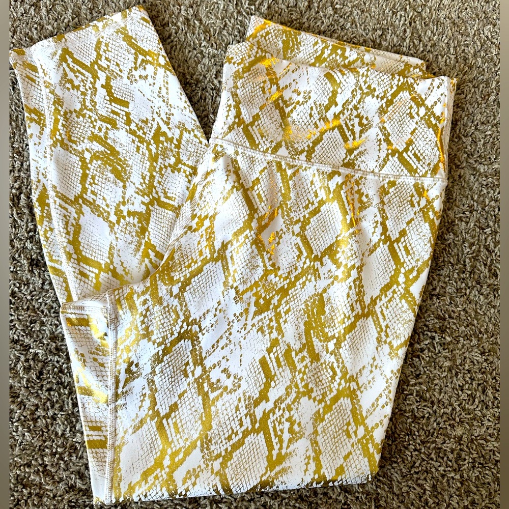 BNWT Fabletics leggings